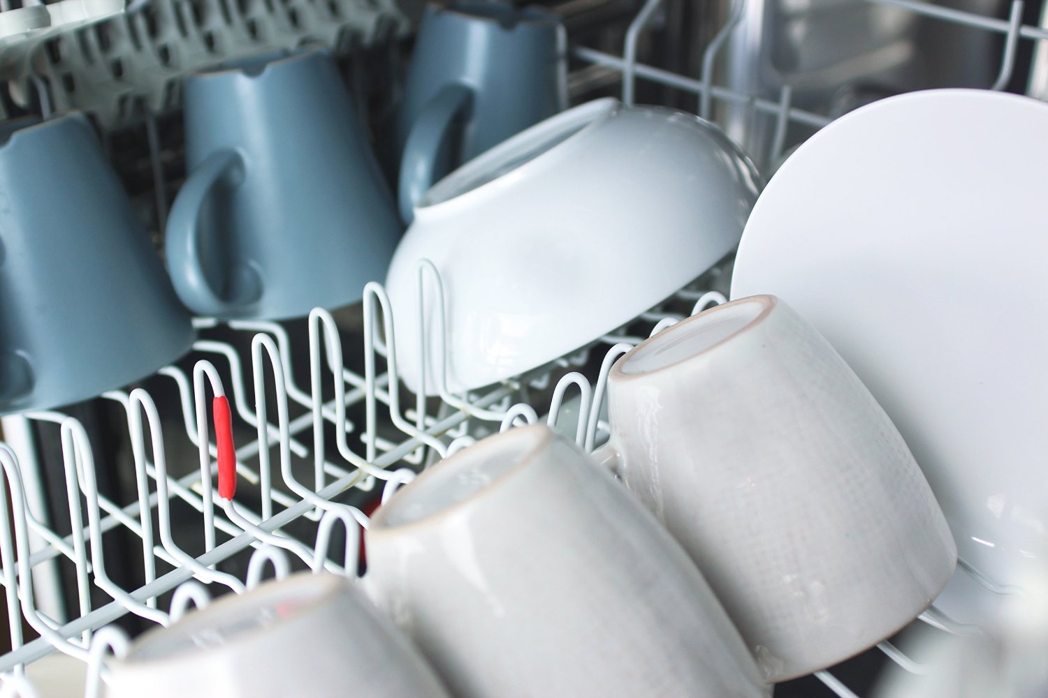 Sugru Moldable Glue on a dishwasher rack